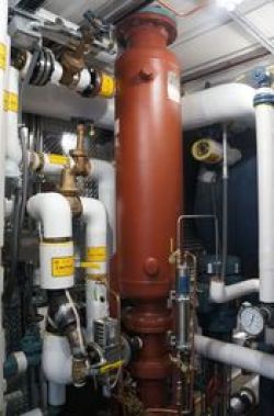 Boiler blowdown separator